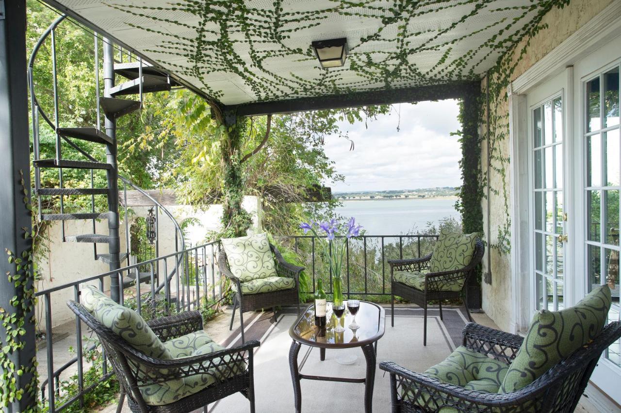 Lakehouse Bed And Breakfast Canyon Lake Exterior photo