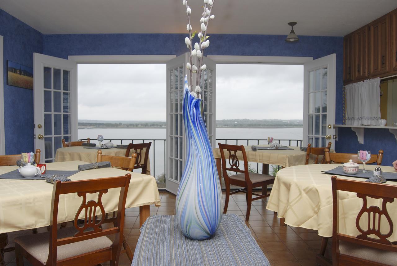 Lakehouse Bed And Breakfast Canyon Lake Exterior photo
